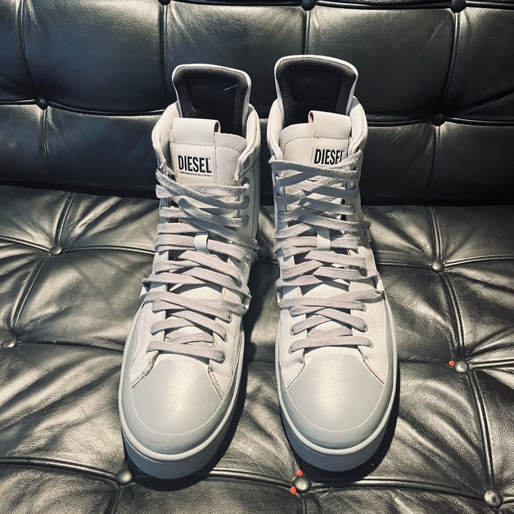 Diesel boots